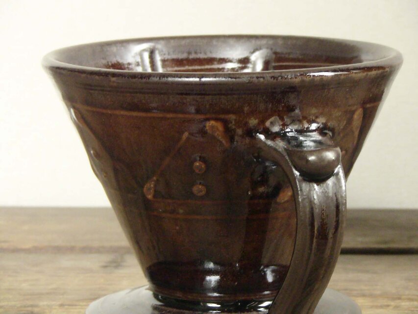 藻岩窯 コーヒードリッパー（鉄錆） コーヒードリッパー（鉄錆） | iichi 日々の暮らしを心地よくする