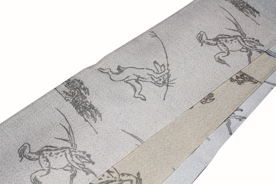 正絹半幅帯｜銀箔モク糸×捺染「鳥獣戯画」 | iichi 日々の暮らしを