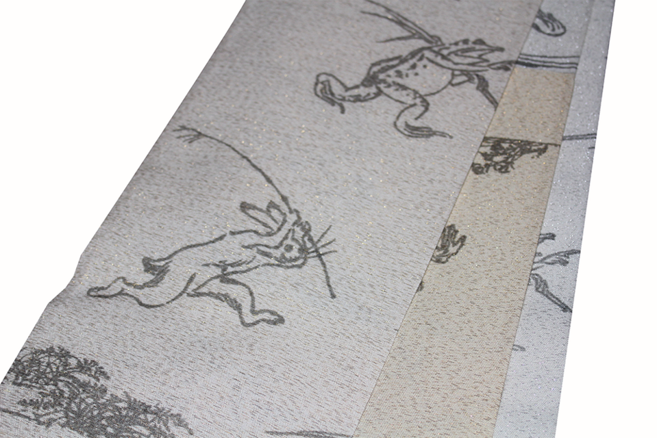 正絹半幅帯｜銀箔モク糸×捺染「鳥獣戯画」 | iichi 日々の暮らしを