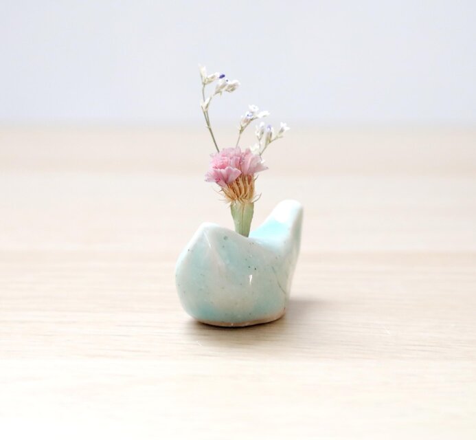 小鳥の花挿しオブジェ 水色ガラス ＊ ドライフラワー付き | iichi 日々