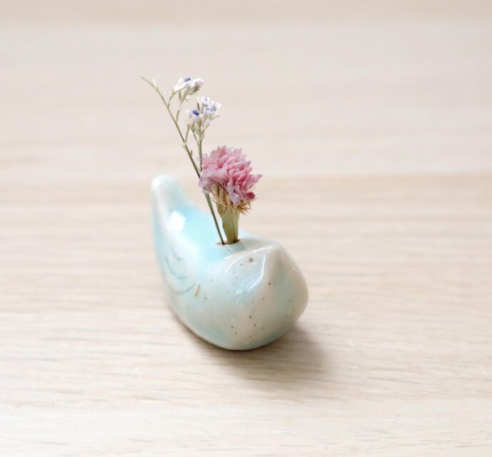 小鳥の花挿しオブジェ 水色ガラス ＊ ドライフラワー付き | iichi 日々