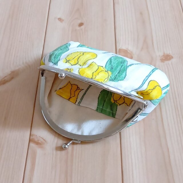 がま口ポーチ・財布 12cm口金 チューリップ 白 650 | iichi 日々の