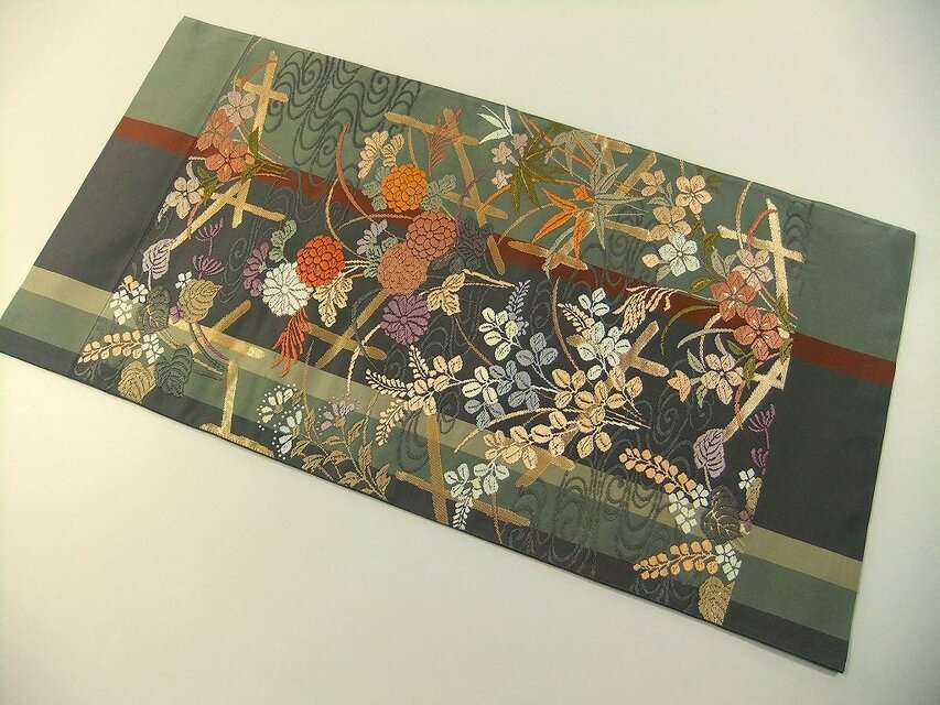 16)2439】約31×61cm/流水花草文様/テーブルセンター/和風/帯リメイク