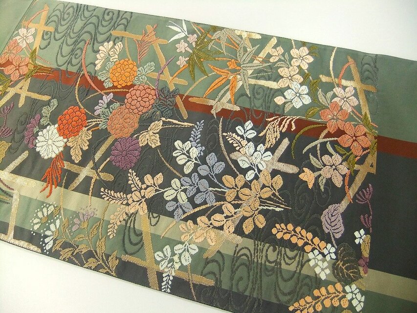 16)2439】約31×61cm/流水花草文様/テーブルセンター/和風/帯リメイク