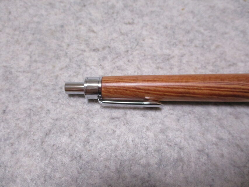 肥松（赤松） 幻の「なめら松」 オイル仕上げ 木軸ボールペン(シャープ