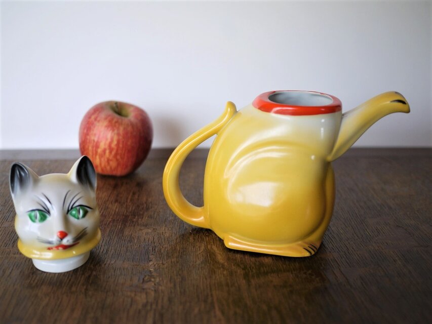 黄色ネコ型ティーポット 陶磁器フィギュリン ドイツ ミッド