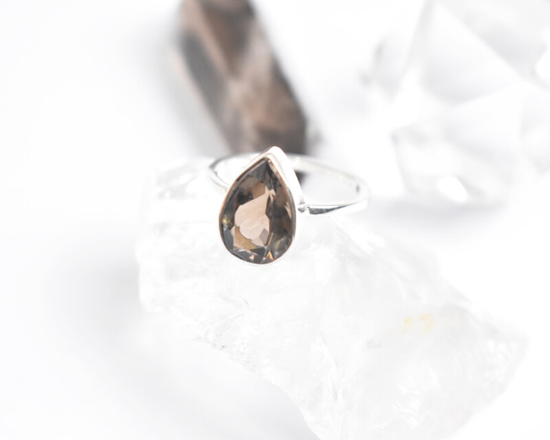 透明なブラウンの スモーキークォーツ シルバーリング 天然石 シルバー
