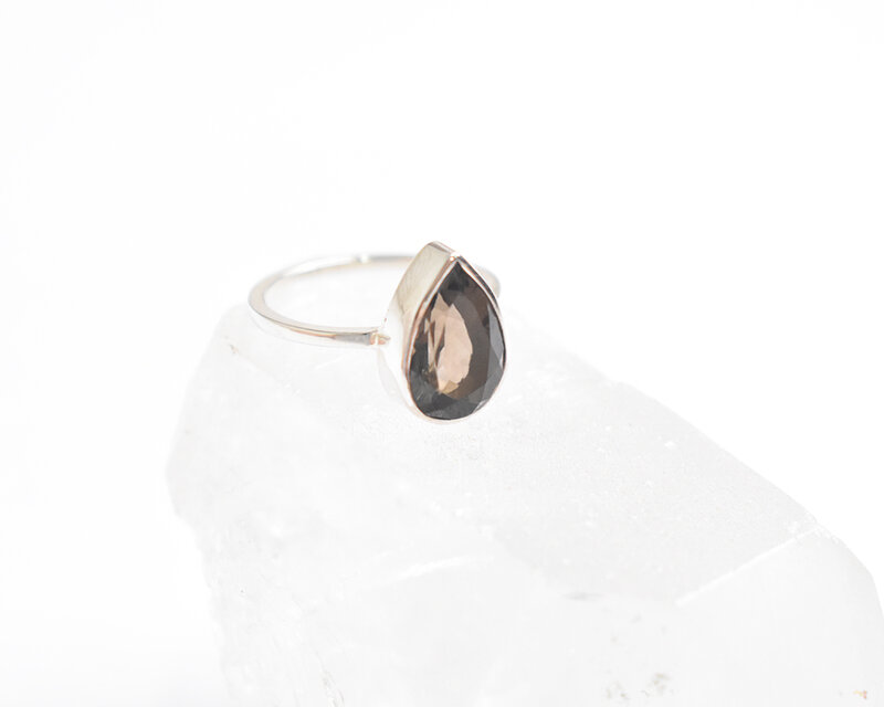 透明なブラウンの スモーキークォーツ シルバーリング 天然石 シルバー