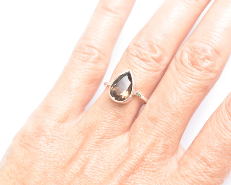 透明なブラウンの スモーキークォーツ シルバーリング 天然石 シルバー