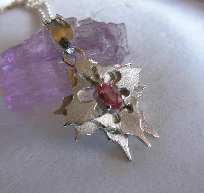 ピンクサファイア ペンダント | iichi 日々の暮らしを心地よくする