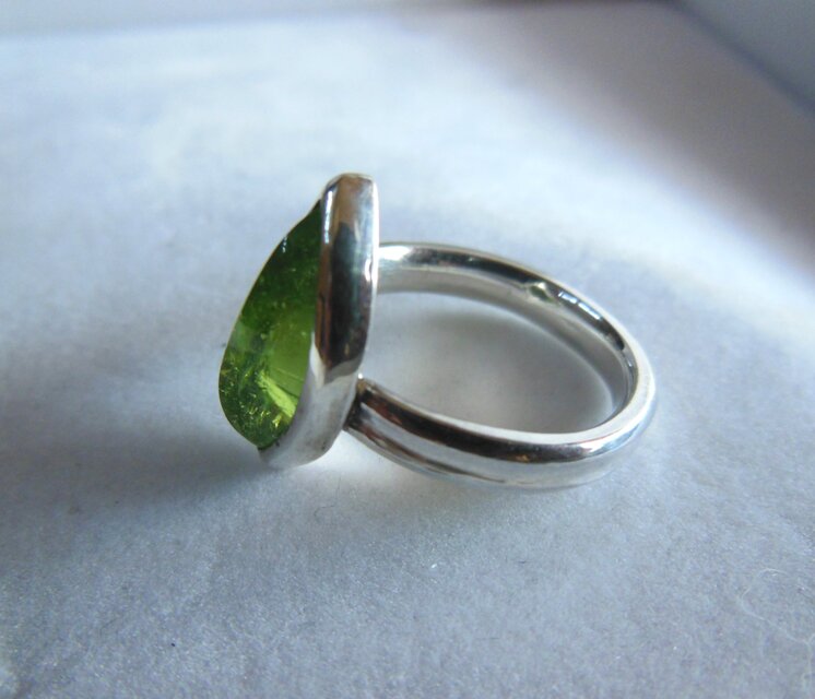 グリーントルマリン リング | iichi 日々の暮らしを心地よくする