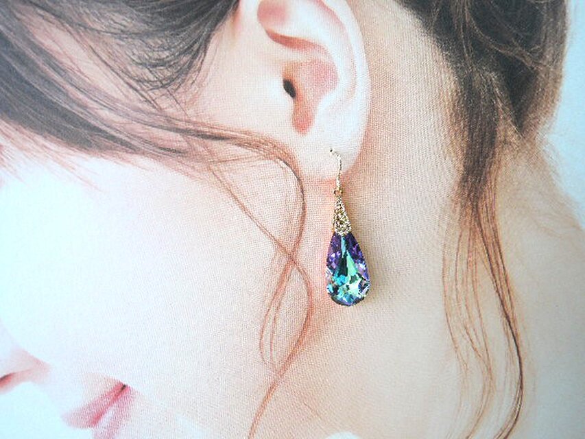 1427） オーストリア製クリスタルガラス✨14KGFスパークルフックピアス