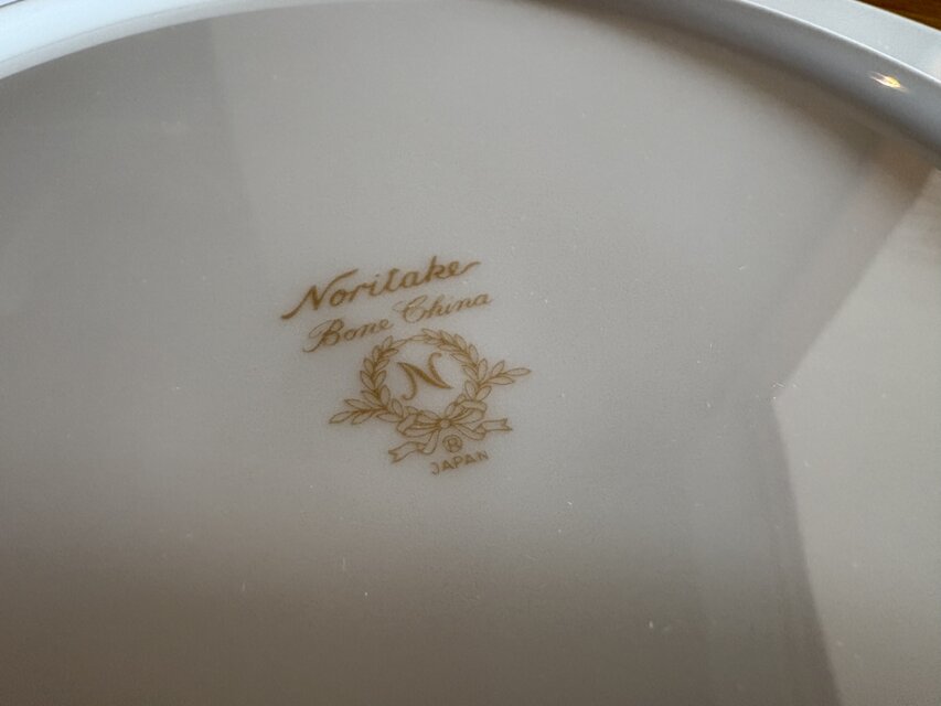 国産の古い大きめのディナープレート Noritake 【2枚セット】 | iichi