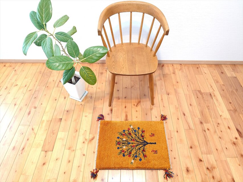 ペルシャ ギャッベ 玄関マット小 55.5x41cm 黄金色 ザクロの木 ヤギ 羊