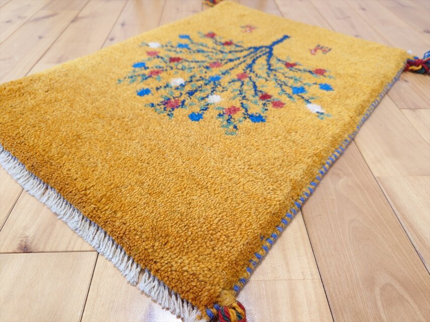 ペルシャ ギャッベ 玄関マット小 55.5x41cm 黄金色 ザクロの木 ヤギ 羊