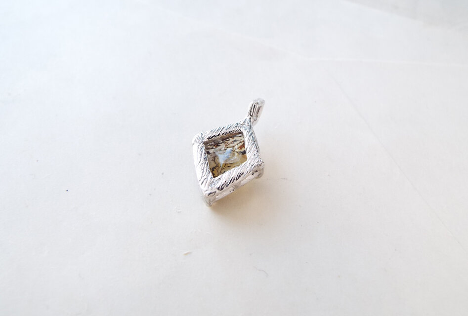 一点物】デンドリティッククォーツのネックレス（水面） | iichi 日々