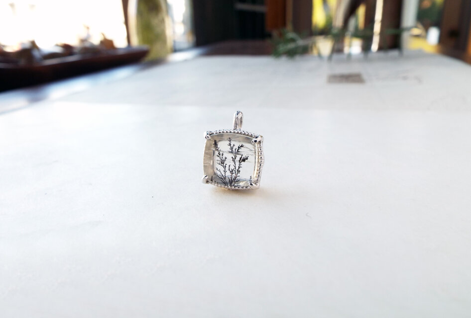 一点物】デンドリティッククォーツのペンダントトップ（薄氷No.07