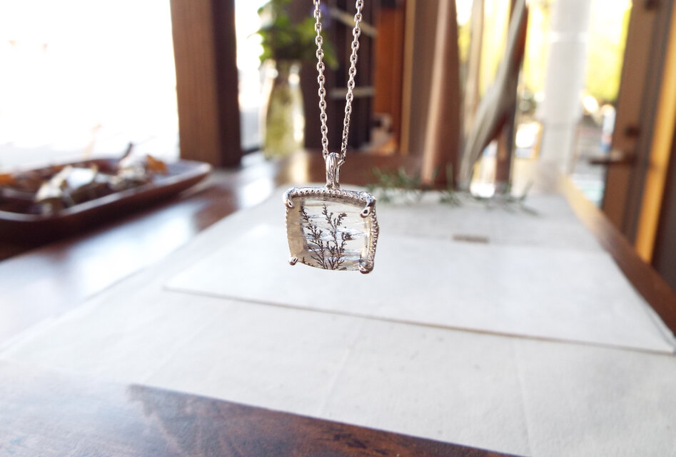 一点物】デンドリティッククォーツのペンダントトップ（薄氷No.07