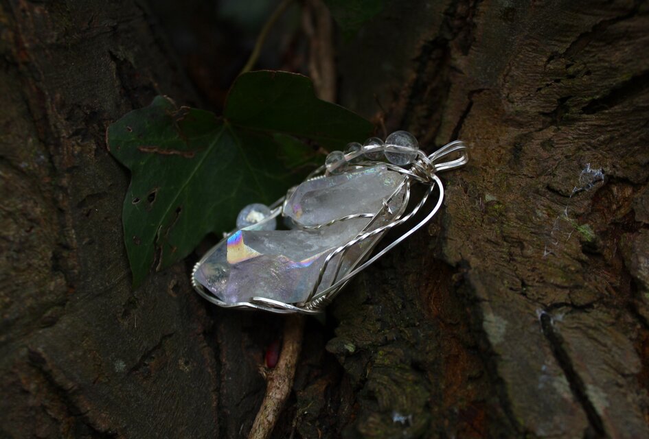 エンジェルオーラクォーツ 喜びと楽観主義の魔法 ユニコーンの