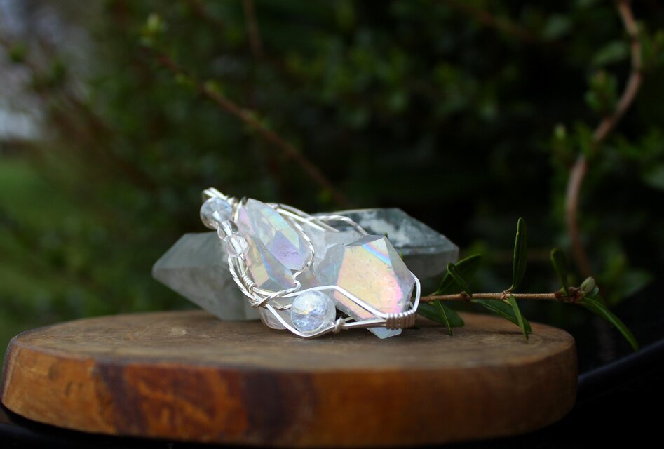 エンジェルオーラクォーツ 喜びと楽観主義の魔法 ユニコーンの