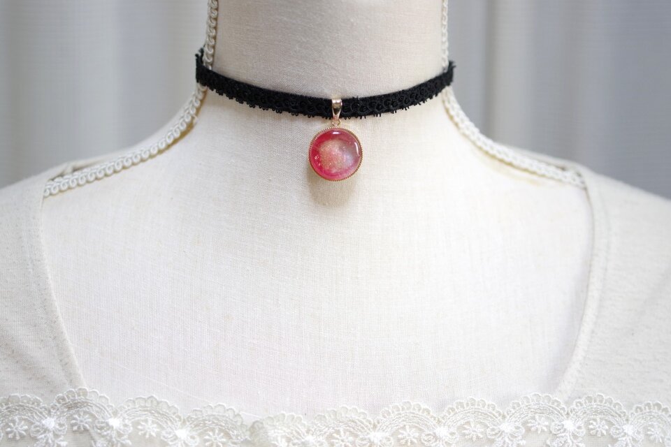 受注製作】レジンアート ラウンドモチーフとタティングレースと