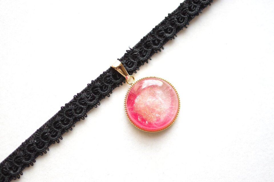 受注製作】レジンアート ラウンドモチーフとタティングレースと