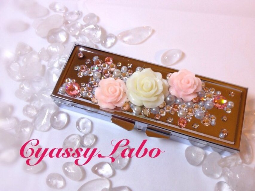 Petal ピルケース(スワロフスキー)