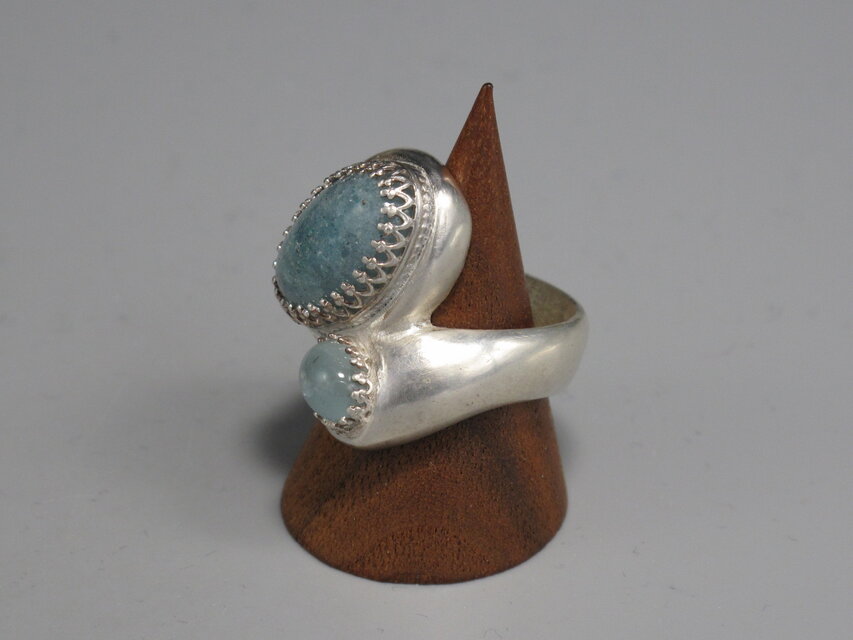 弥生 | iichi 日々の暮らしを心地よくするハンドメイドやアンティーク