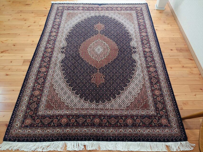 ペルシャ絨毯タブリーズ産 マヒデザイン 50RAJ ウール&シルク 210x155