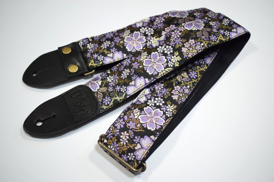 桜ブラック 帆布ギターストラップ 京都金襴 | iichi 日々の暮らしを