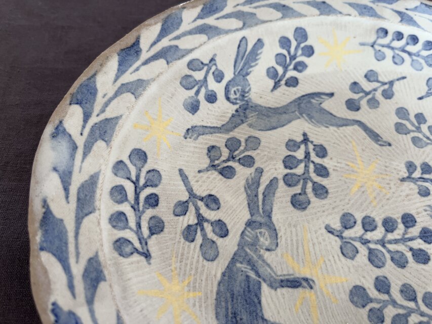 星集め ― 野うさぎの楕円皿（手びねり・一点物） | iichi 日々の暮らし