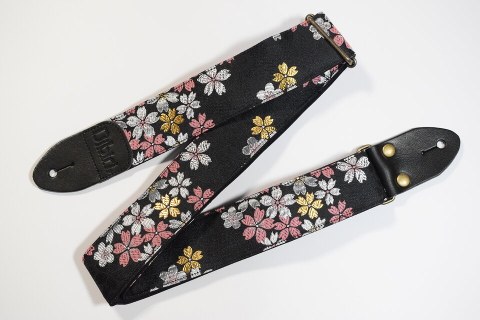 帆布ギターストラップ【大きい桜】京都金襴 和柄 | iichi 日々の暮らし