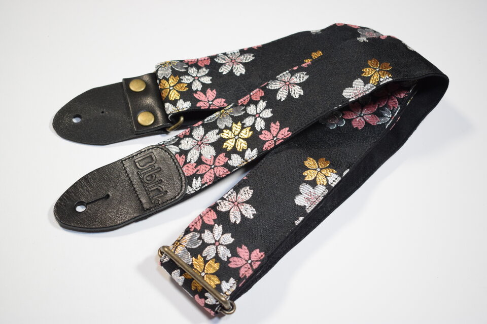 帆布ギターストラップ【大きい桜】京都金襴 和柄 | iichi 日々の暮らし