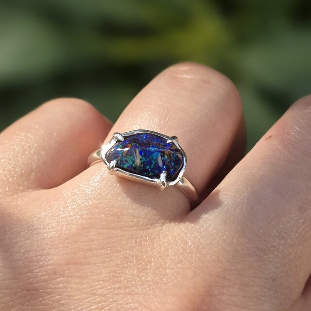 ボルダーオパール　silverリング　シルバー　ピクチャーオパール ボルダーオパール 2.58ct ツメ留め 愛しい鉱物 シルバーSV925リング