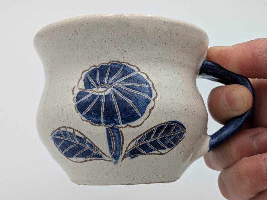 Temoto】お花のカップ｜手描き藍色の器（8.5x7cm） | iichi 日々の