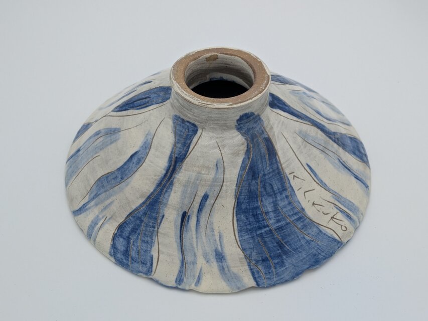 Temoto】碧い花のランプシェード｜空間を包み込む藍色の安らぎ（一点