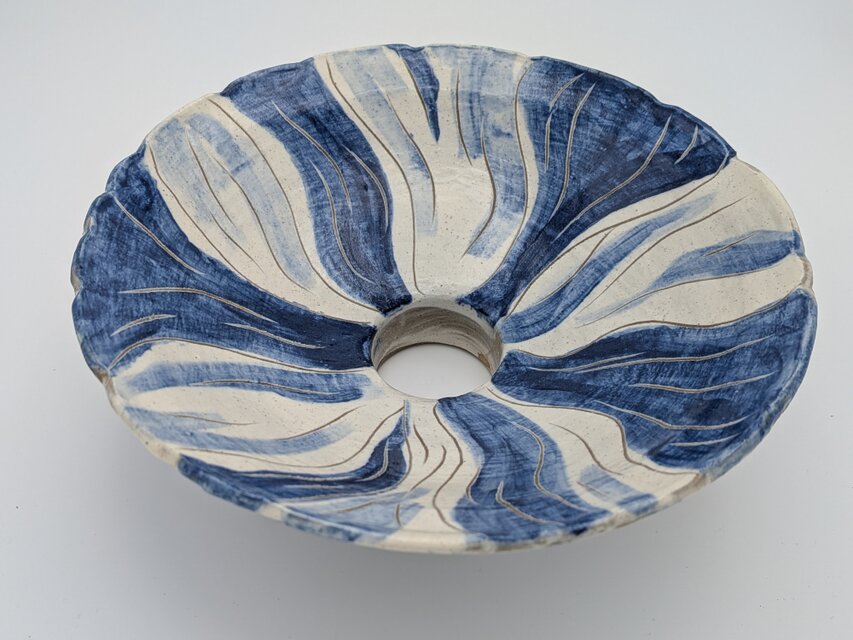 Temoto】碧い花のランプシェード｜空間を包み込む藍色の安らぎ（一点