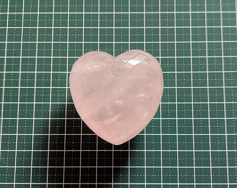 愛に溢れるクリスタル✨ハート型ローズクォーツの原石』 | iichi 日々