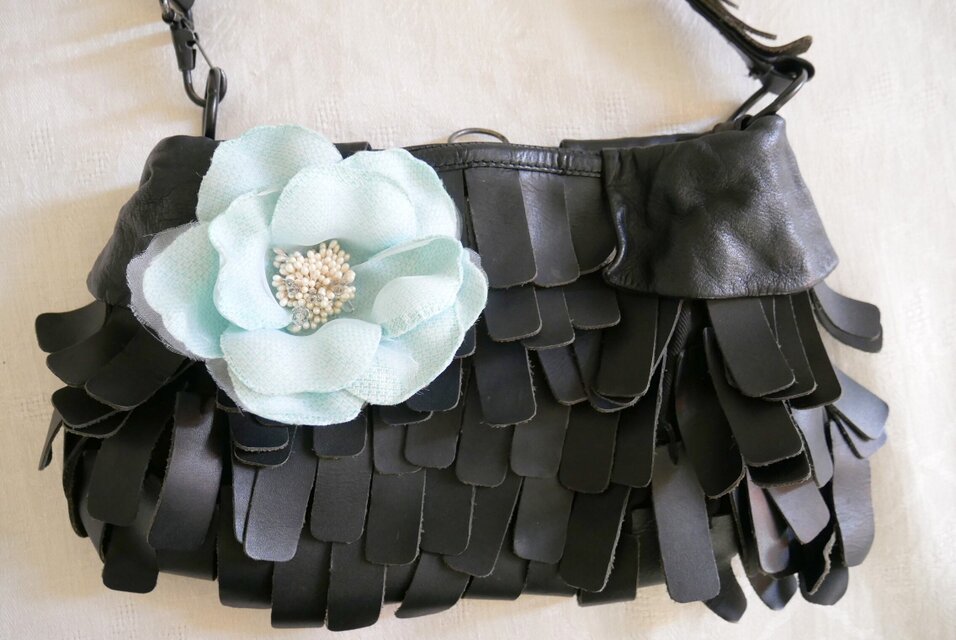 Jamin Puech Paris】黒のレザー製 フリンジ風パーツ飾り ハンドバッグ 