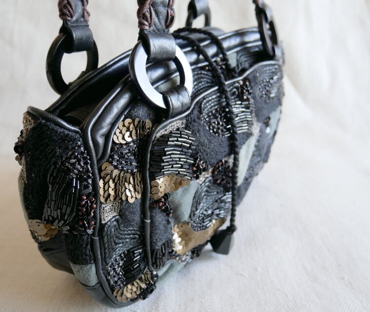 Jamin Puech Paris】黒ベースのレザー＆ビーズ パッチワーク風装飾 