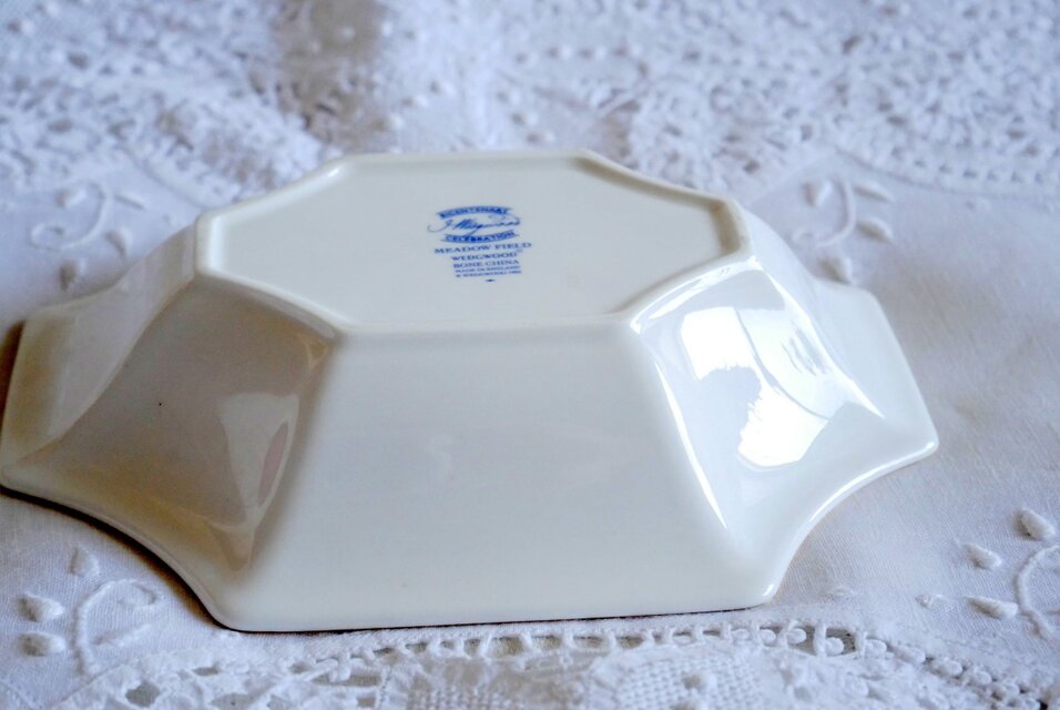 英国製【WEDGWOOD】J.ウェッジウッド200周年記念MEADOW FIELD 八角形