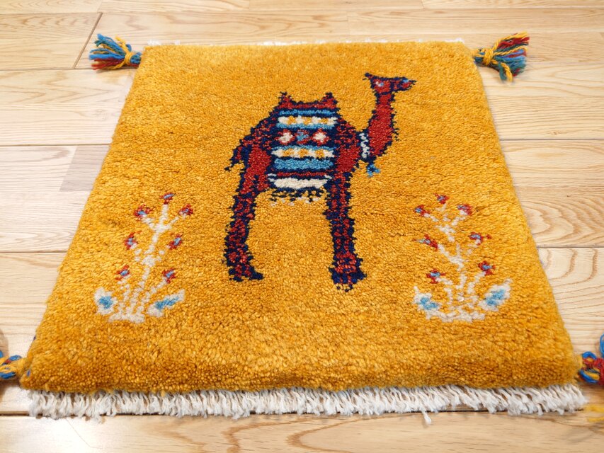 ペルシャ ギャッベ ミニマット ラグ 横39x40㎝ ラクダ 黄金色 T3928G