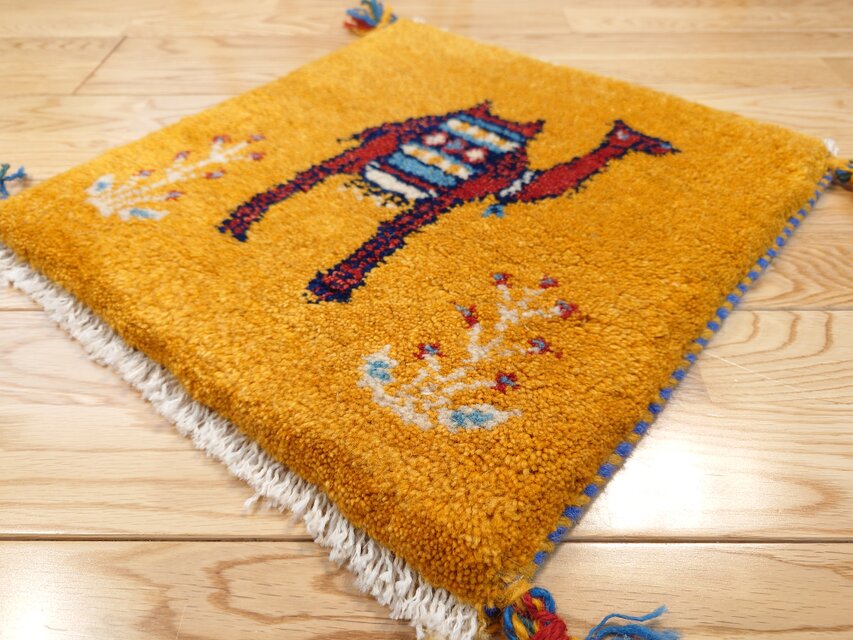 ペルシャ ギャッベ ミニマット ラグ 横39x40㎝ ラクダ 黄金色 T3928G