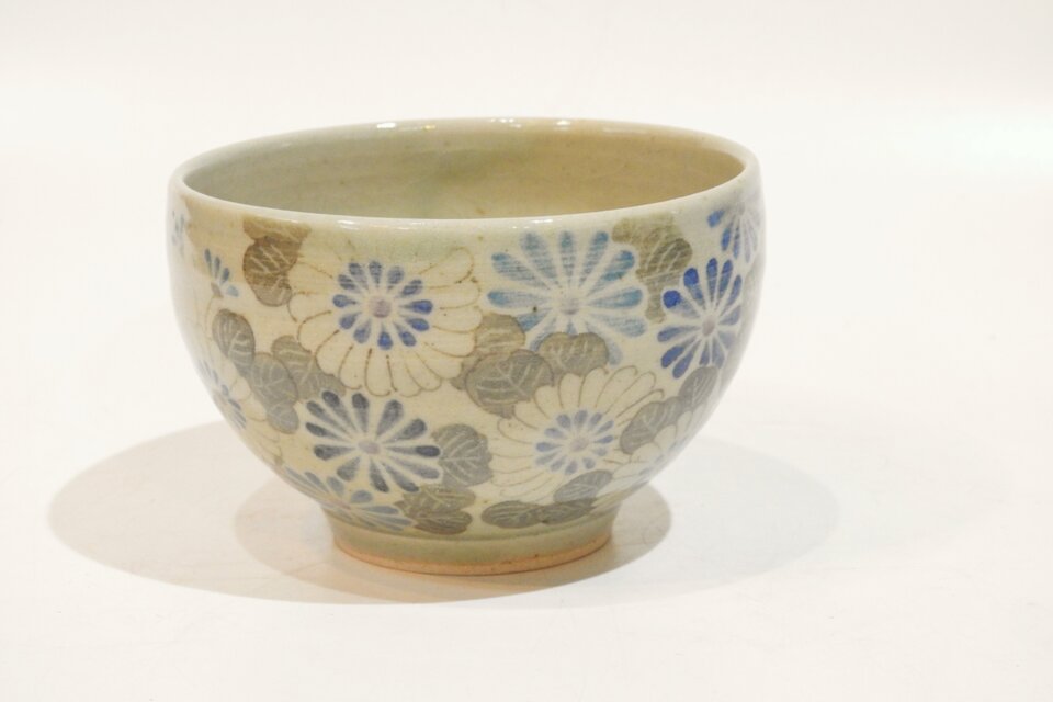 菊の御紋入り染付小椀 AS 加藤幸治 染付菊紋7寸皿 | 芦屋貴兆陶家 online shop