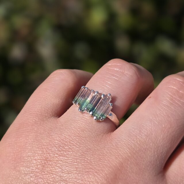 バイカラー トルマリン 原石のリズム 2.14ct ツメ留め シルバーSV925