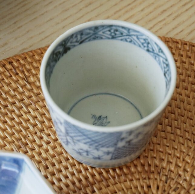 市松紋染付蕎麦猪口 | iichi 日々の暮らしを心地よくするハンドメイド