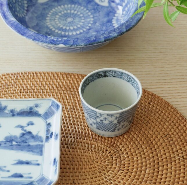 市松紋染付蕎麦猪口 | iichi 日々の暮らしを心地よくするハンドメイド