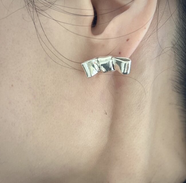 限定【片耳ピアス】リボンピアス➁ 約3g シルバーピアス シルバー925