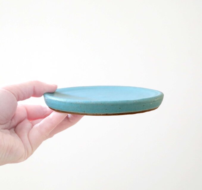 トルコブルーの台小皿 | iichi 日々の暮らしを心地よくする