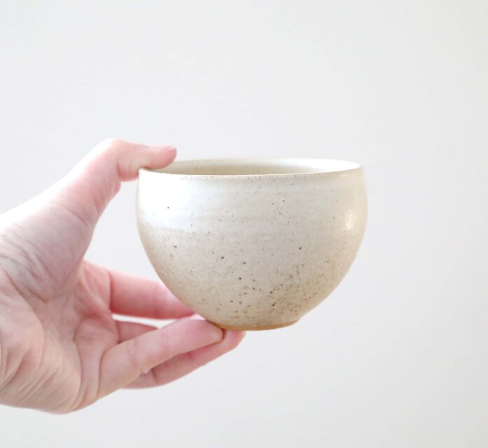 赤陶土と白マット釉のカップ | iichi 日々の暮らしを心地よくする